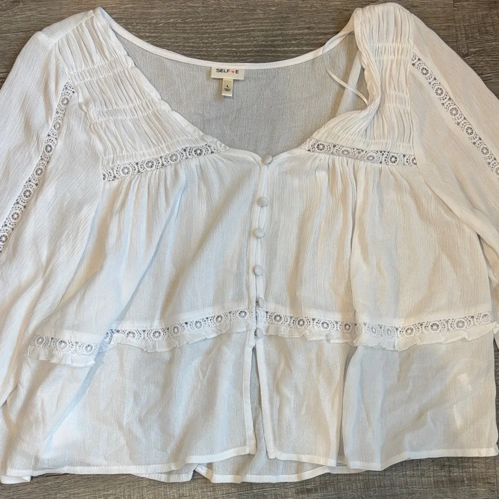 NWOT Elegant BOHO White Crop Top - Picture 2 of 6